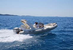 R Shark BF 23 Sport for charter in Zadar