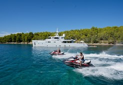 B Tansu Preference 19 for charter in Split