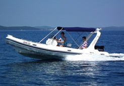 R Wav Marine Topline 600 for charter in Zadar