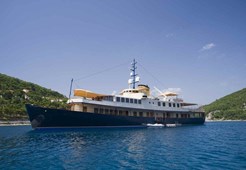 L Yacht Seagull for charter in Split