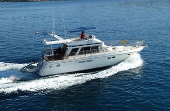 M Yaretti 1570 Heck Prenájom Bez Posádky Primosten