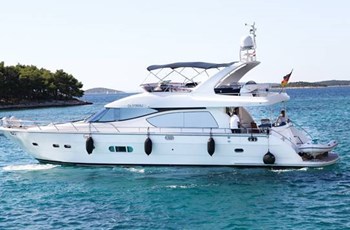 L Yaretti 2210 Vuokraus Kastela, Split