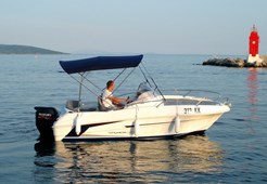 M Beneteau Flyer 550 Sun Deck for charter in Trogir