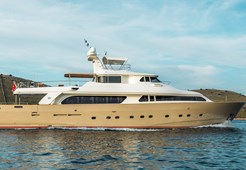L CRN Spa 100 for charter in Tivat