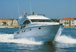 M Fairline Phantom 50 Broker