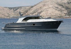 M Lobster 52 Broker