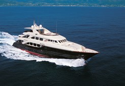 L Mondomarine 133 for charter in Dubrovnik