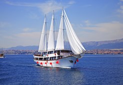 Motor-sailer Eos