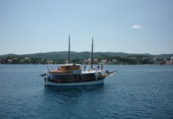 Motor-sailer Maja