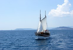 Motor-sailer Mihovil
