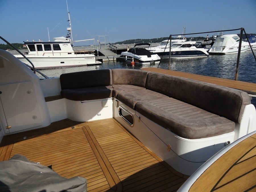 Sealine T47 - Motor yachts for charter in Croatia